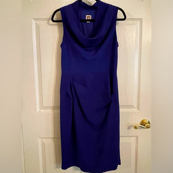 Sleeveless Dress for all Occasions - Picture 1 of 11